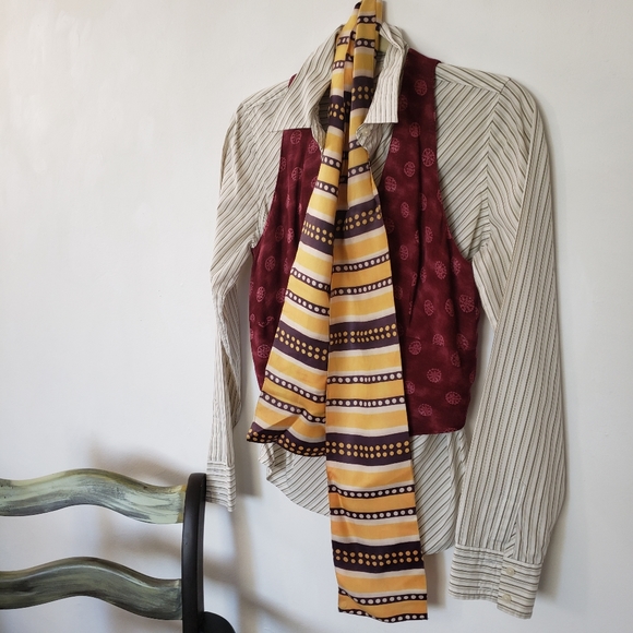 NEW Vest - Picture 1 of 14